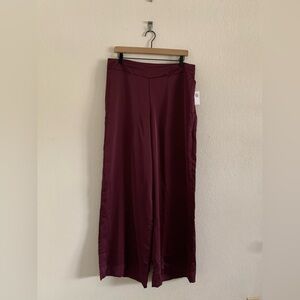 Old Navy Women's Wide Leg Pants - Burgundy
